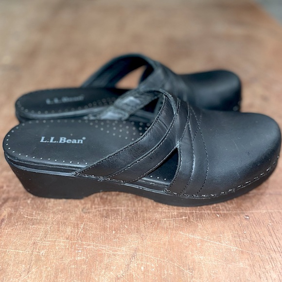 L.L.Bean Women’s Slip On Clogs Black US 7 EU 38 Like New! 2” Heel - Picture 3 of 15